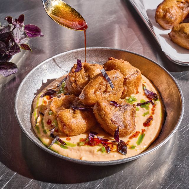 Çıtır Dana Dil ve İsli Tarhana Dip Sos ile Çıtır Dana Dil ve İsli Tarhana Dip Sos ile